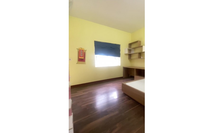 Cho Thuê nhà ngõ Nghĩa Đô,  Hoàng Quốc Việt, DT 80m - 3T- 3PN- 1Phòng Lv- 3wc - Giá 20tr